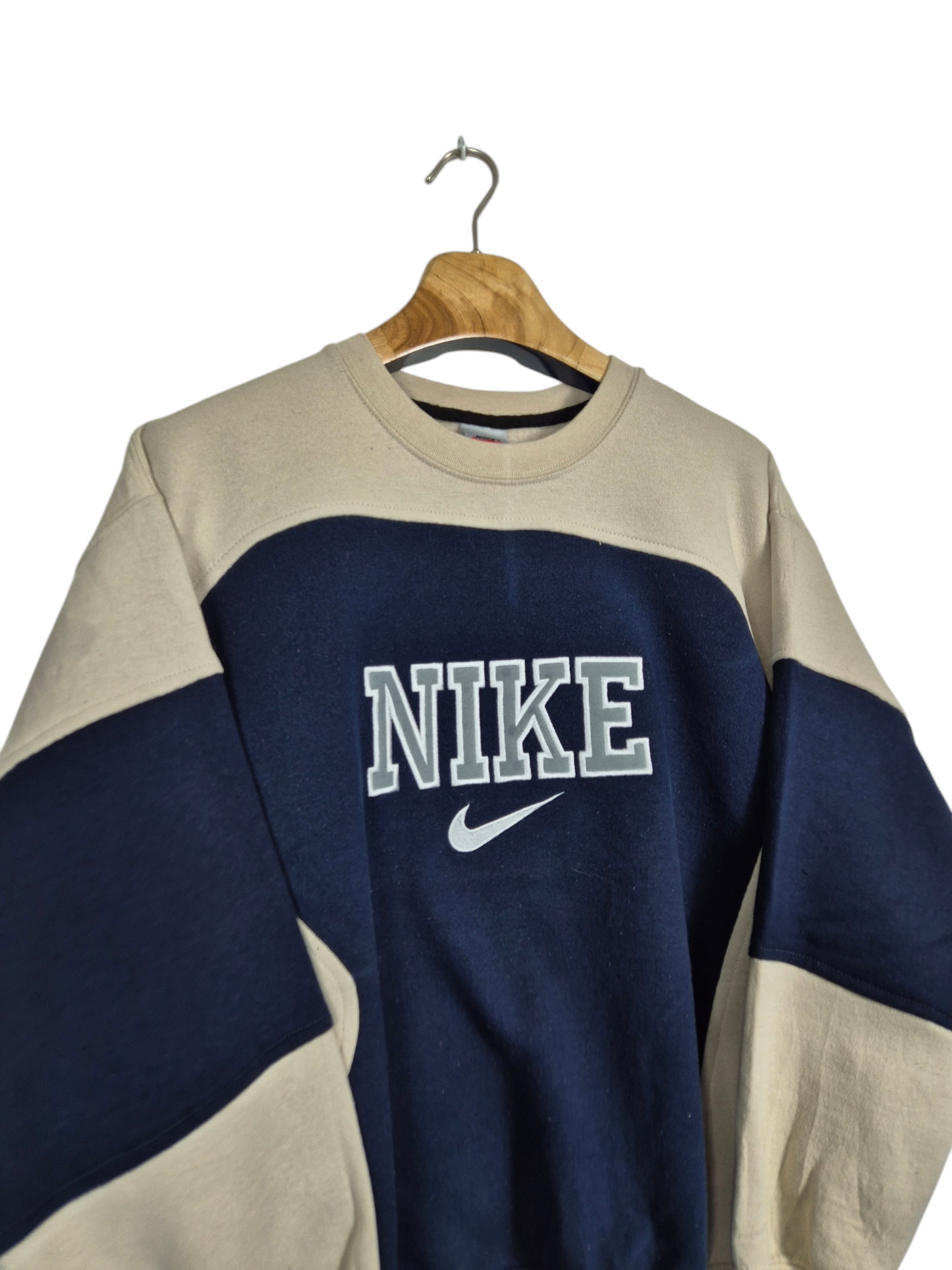 Nike spell out sweater maat M