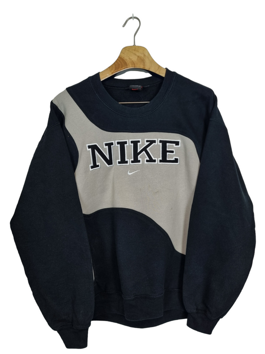 Nike spell out sweater maat M