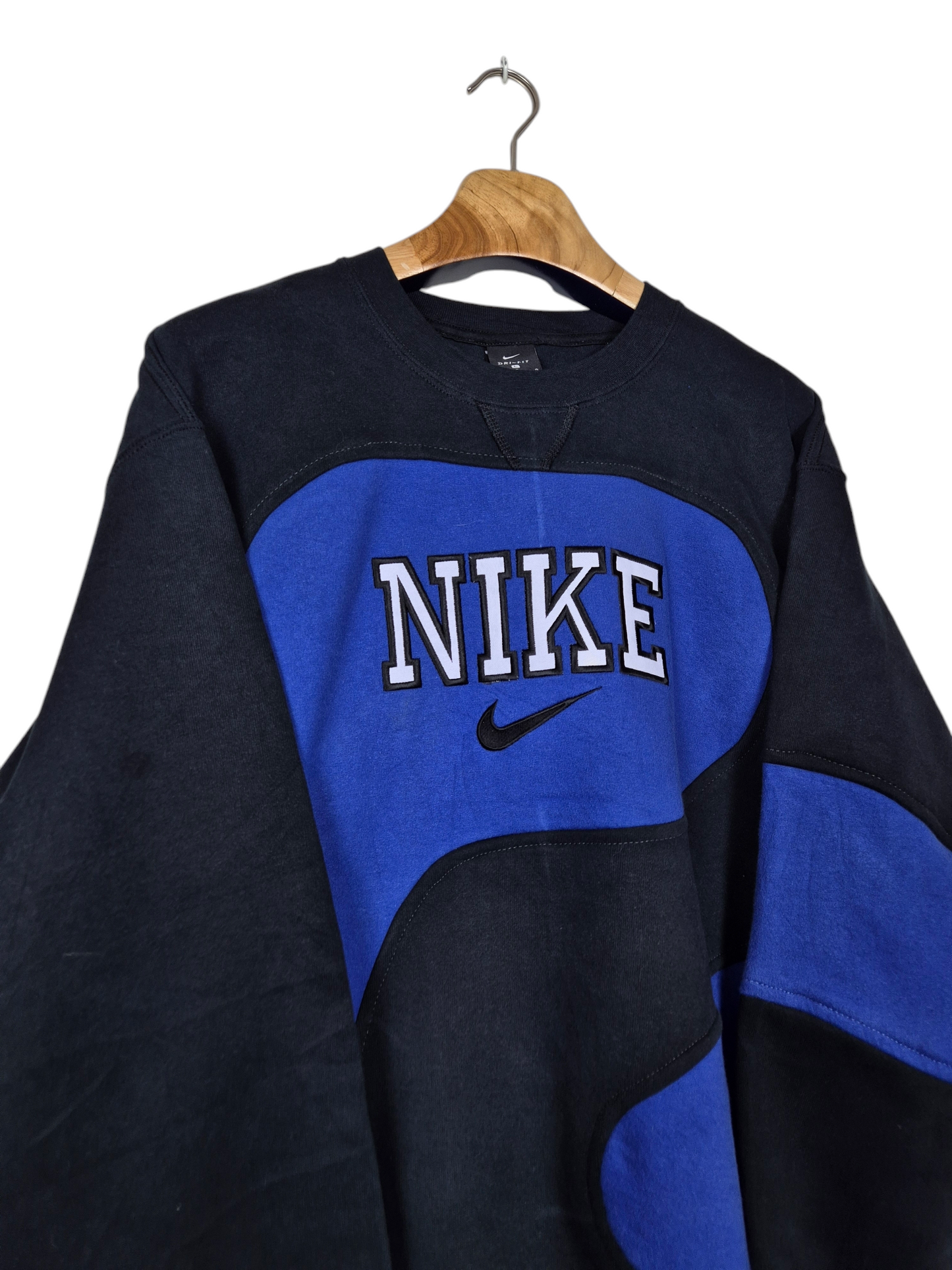 Nike spell out sweater maat M