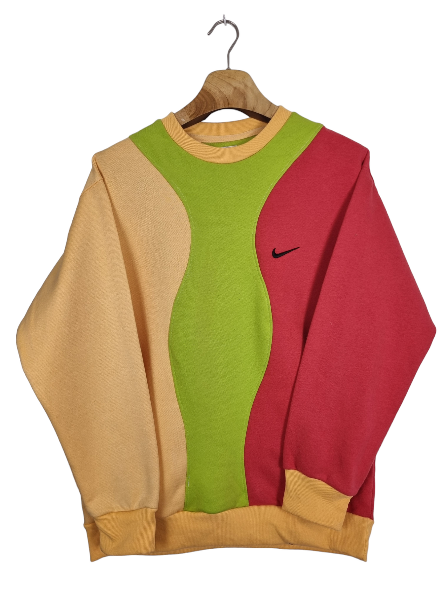 Nike chest swoosh sweater maat M