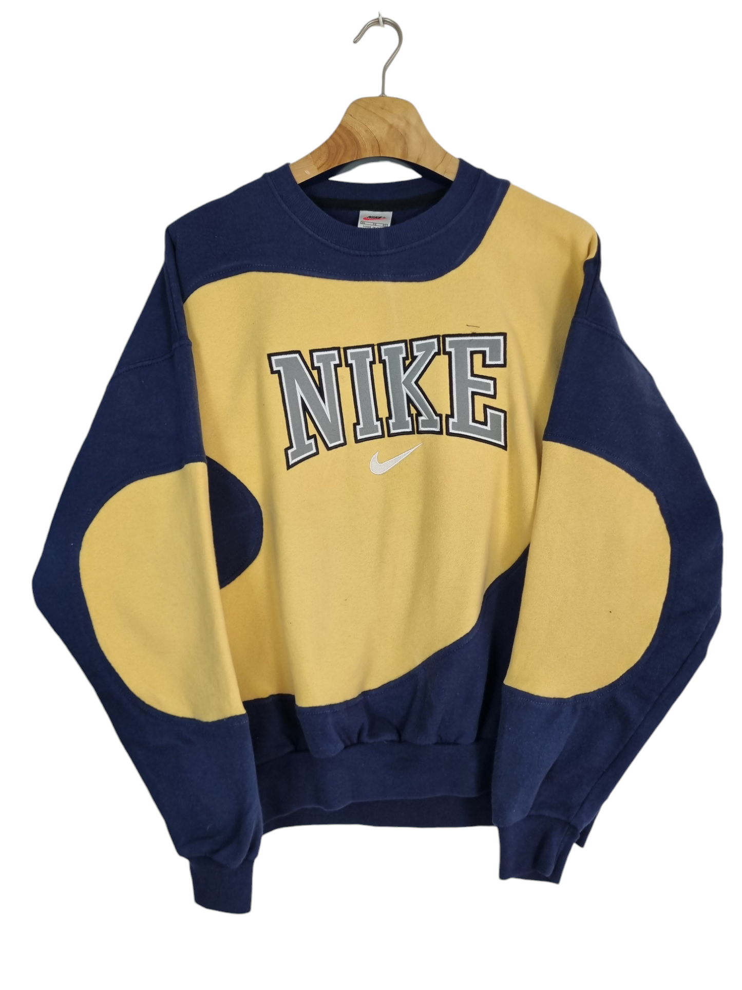 Nike 90s spell out sweater maat M