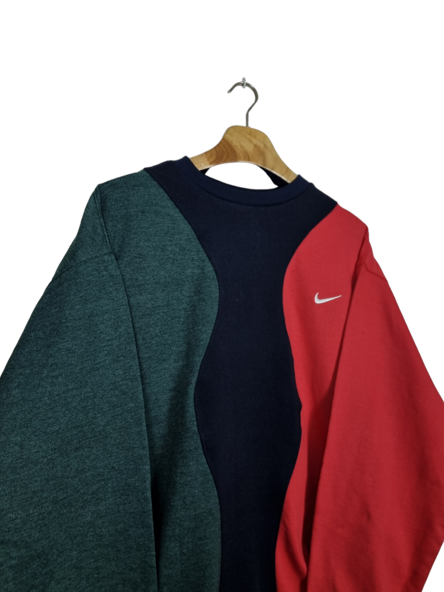 Nike chest swoosh sweater maat L