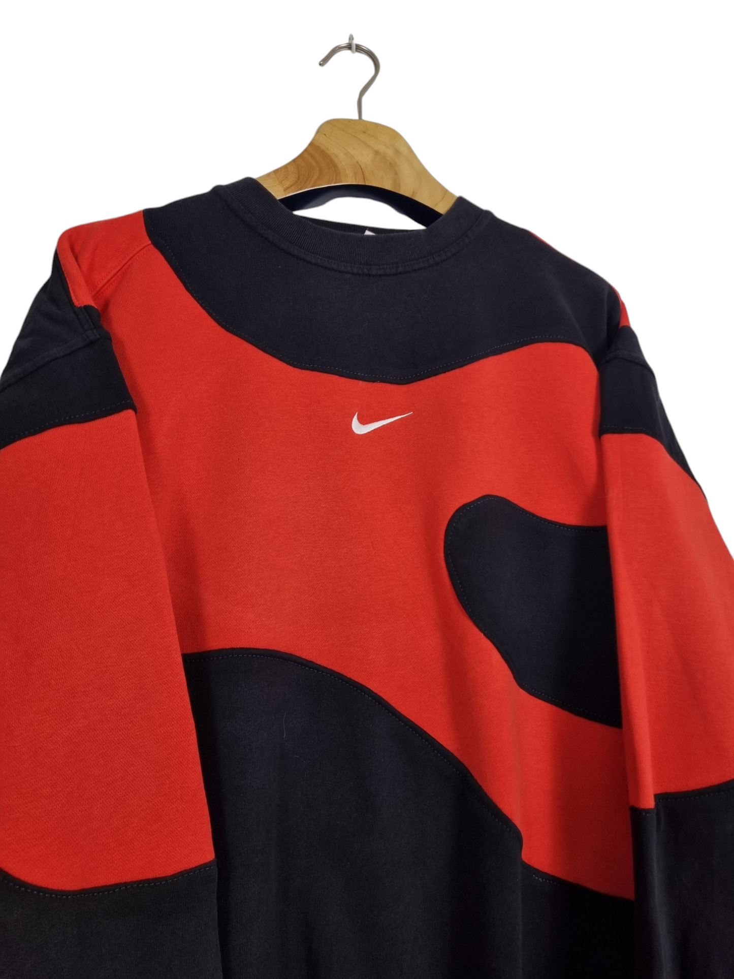 Nike center swoosh sweater maat L