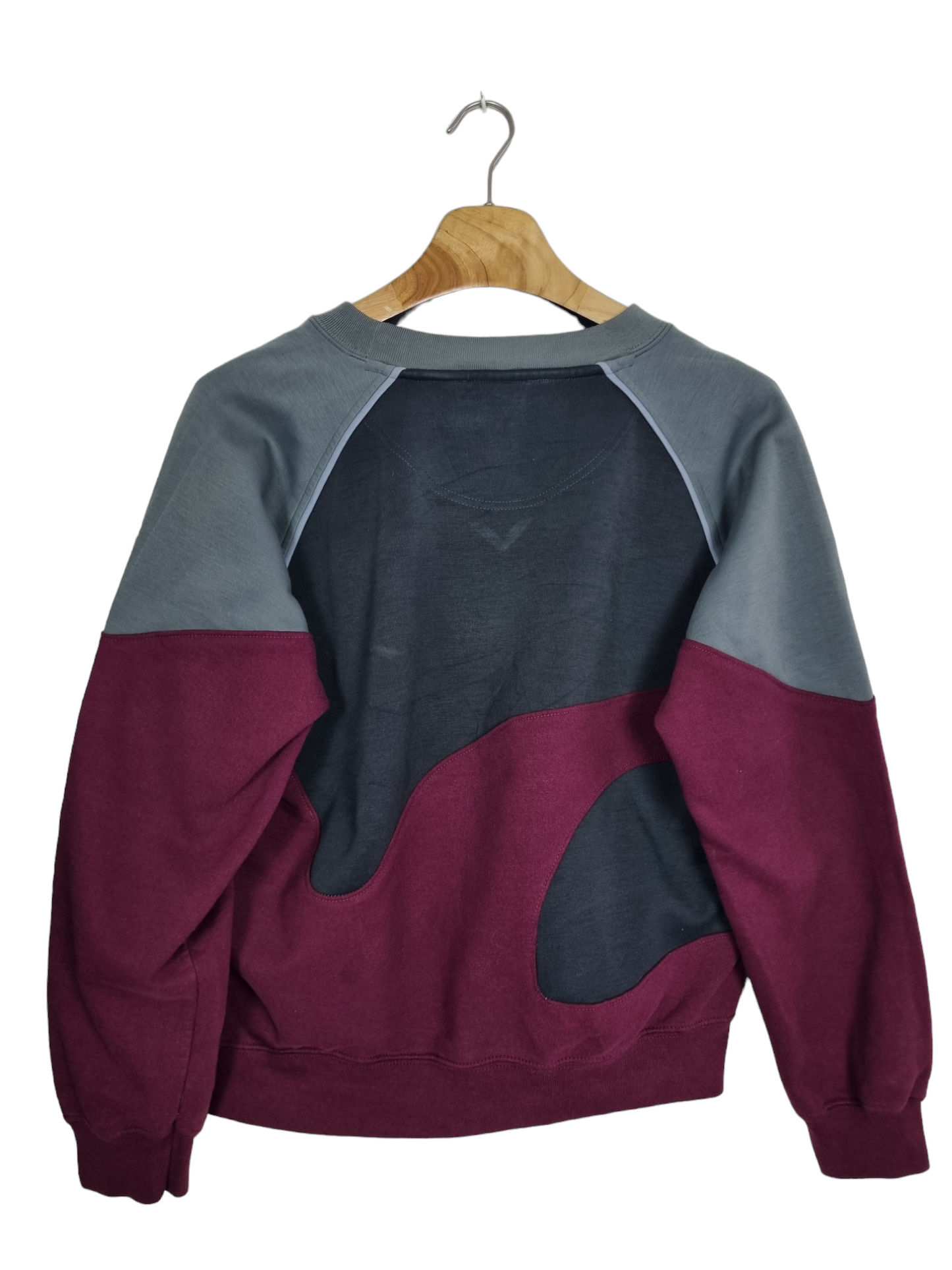 Nike 90s chest swoosh sweater maat S