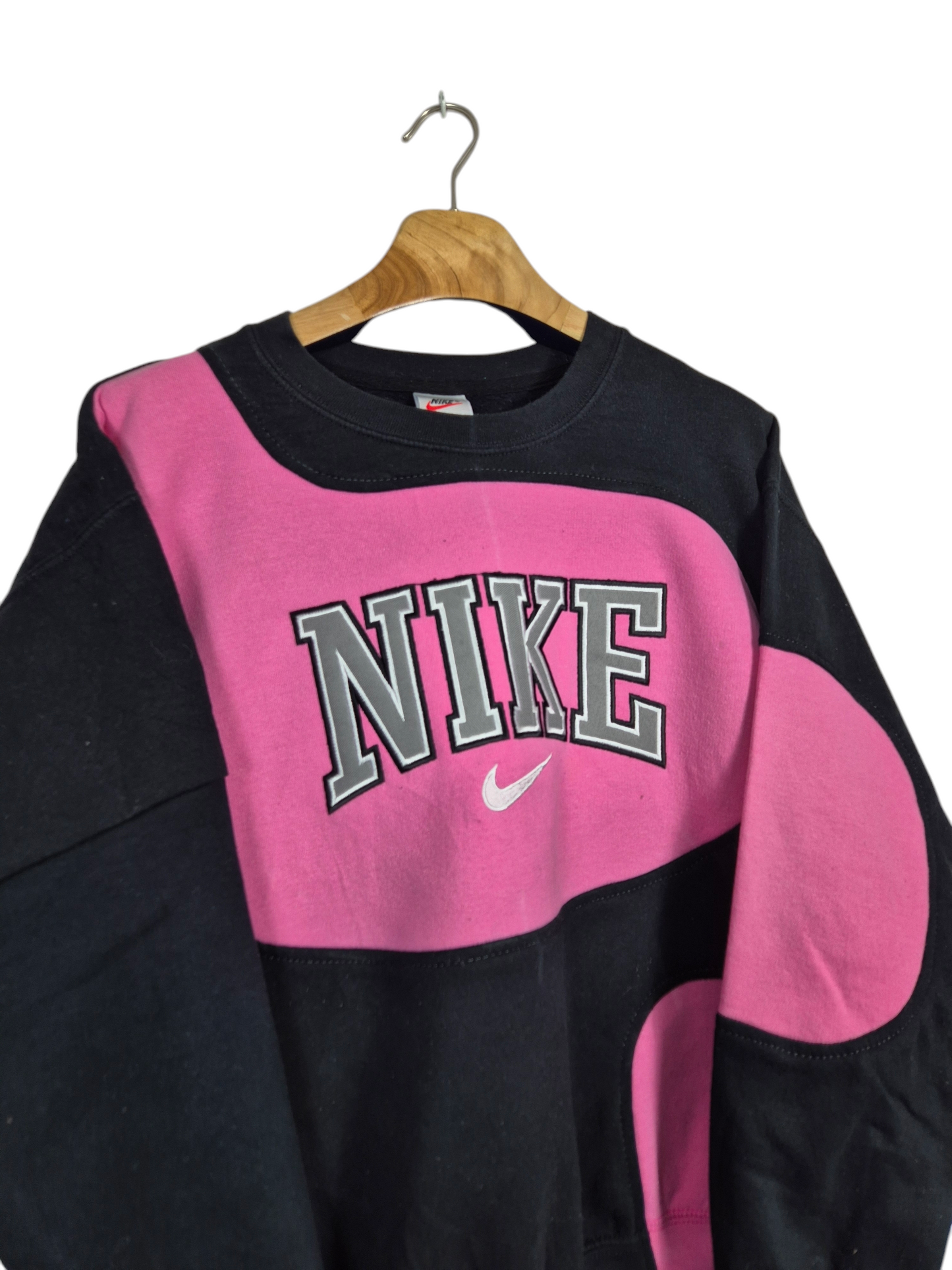 Nike 90s spell out sweater maat M