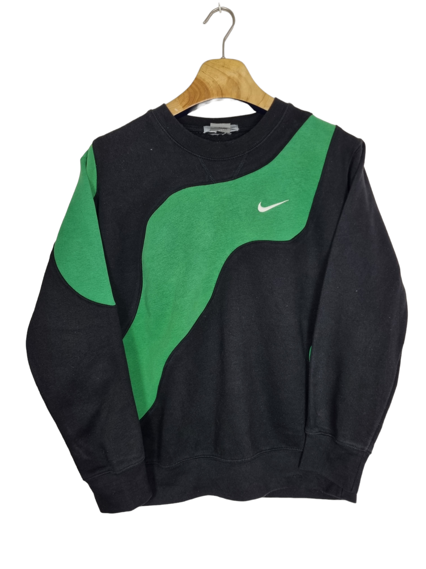 Nike chest swoosh sweater maat S