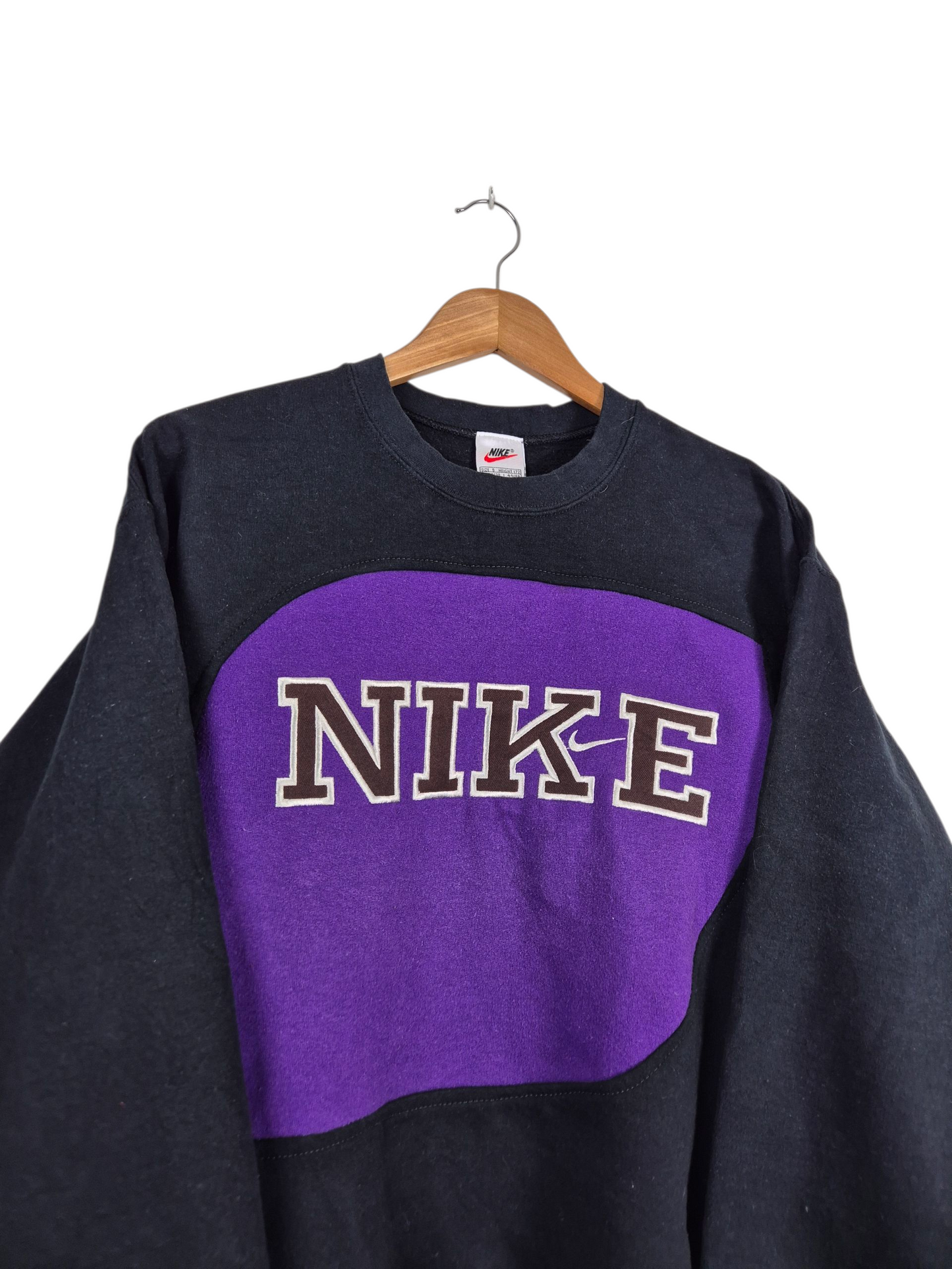 Nike 90s spell out sweater maat M